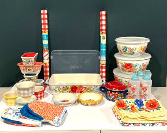Lot 3776 The Pioneer Woman Cookware Kitchen Accessories NEW