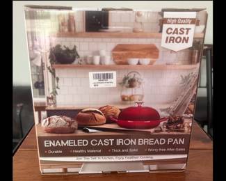 Lot 3872 Enameled Cast Iron Bread Oven for Bread Baking New in Box
