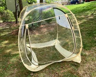 Lot 3685 Pop Up Shelter Sports Tent