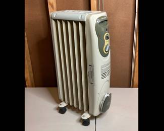 Lot 3902 Pelonis Space Heater