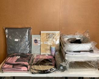 Lot 3806 Cat Travel Carriers, Play Tunnel, Scratcher Pad, Metal Litter Boxes Accessories