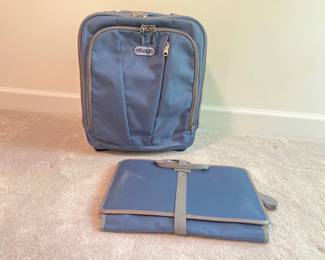 Lot 3608 eNags TLS Vertical Mobil Office Roller Travel Bag