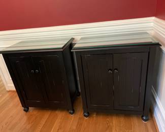 Lot 3722 Pair End Tables Night Stands