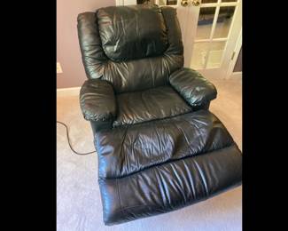 Lot 3540 Franklin UtiliMassage Rocker Recliner Chair