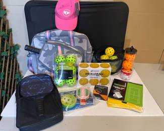 Lot 3862 Pickleball BagsPaddlesBalls More