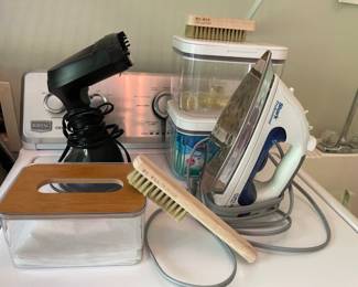 Lot 3691 Laundry Items Shark Professional Iron Handheld Steamer Organizers Etc
