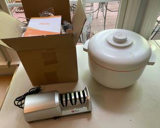 Lot 3644 Sourdough Bread Starter Kit Taidea Electric Knife Sharpener Hagoogi Vacuum Storage Container