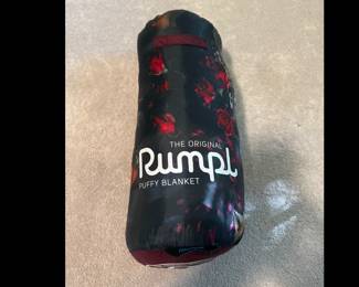 Lot 3913 Rumpl Original Puffy Blanket