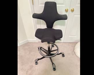 Lot 3694 Hag Capisco Adjustable Standing Desk Chair