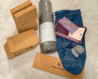 Lot 3693 Yoga Mat Bag Bocks More
