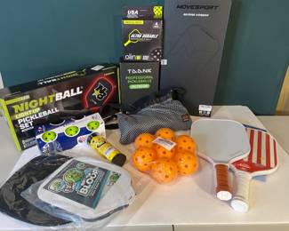 Lot 3864 Pickleball Light up Set Balls Paddles More