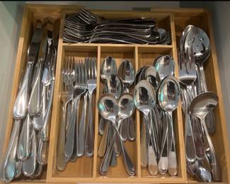 Lot 3777 Oneida 188 Stainless Silverware Flatware