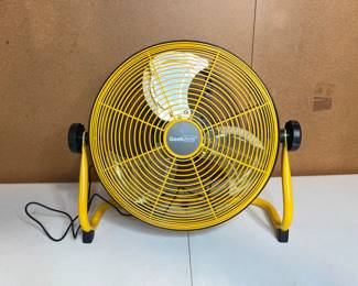 Lot 3908 Geek Aire Electric Fan