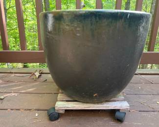 Lot 3577 Large Ceramic Garden Planter Flower Pot