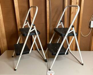 Lot 3907 2 Cosco Step Stools