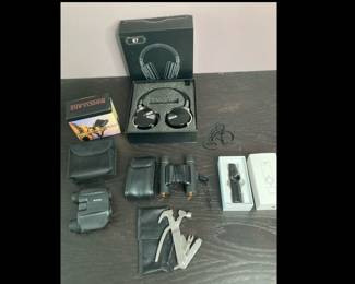 Lot 3682 E7 Wireless Headphone Wozel DCF Binoculars Kazoo Multitool