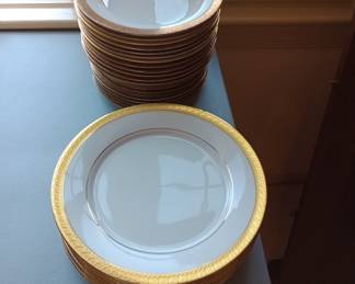 Centurian collection pure gold China set