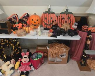 wreaths and other seasonal decorations, Christmas, Halloween, Easter, etc