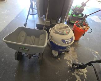spreader and shop vac