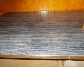 Like new !!!! vintage Formica dining table
