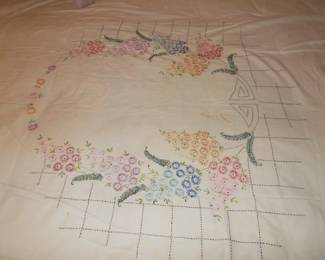 Embroidered full bed sheet with added border