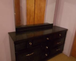 Black with gray accents Mid Century Modern dresser and mirror Great condition hearts and bows hardware Also available matching night stand and full bed