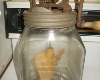 Daisy butter churn