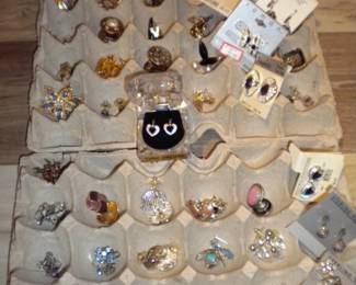 Another round of the costume jewelry