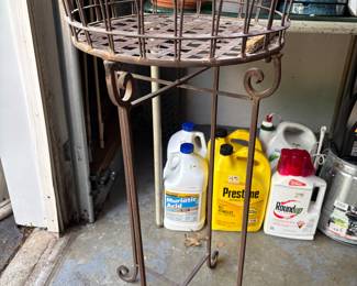 PLANT STAND
