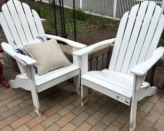 PAIR OF CHAIRS