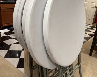 ROUND FOLDING TABLES