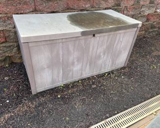 POOL STORAGE CHEST