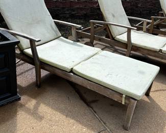 8 POOL SIDE LOUNGERS
