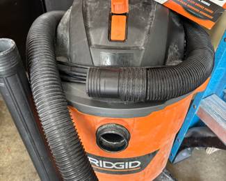 SHOP VAC