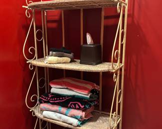 BAKER'S RACK AND TOWELS