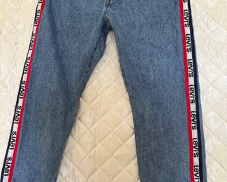 LEVI'S