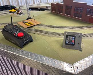LIONEL LEGACY CONTROLLER, MILLHOUSE RIVER STUDIO KEYPAD CONTROLLER