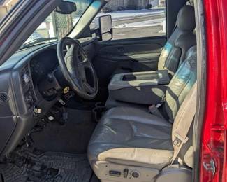 2005 GMC sierra 2500 hd crew cab Pickup 4D 6 1/2 ft
