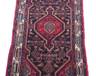 Asian rug 5 foot in length