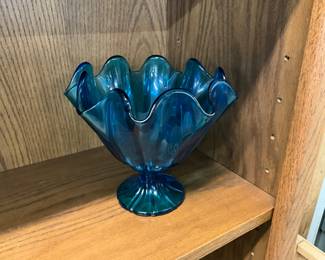 LE Smith Blue Glass Iridescent Peacock Handkerchief Pedestal Vase/Bowl