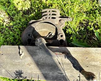 Cast Iron Corn Sheller