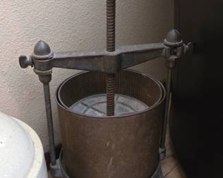 Griswold No. 3 Fruit & Lard Press
