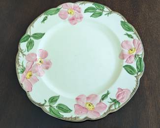 Franciscan "Desert Rose" earthenware dinner plate.