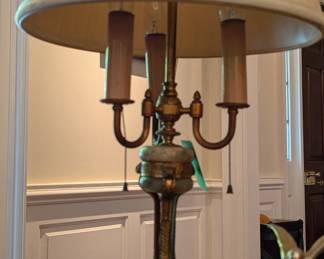 Vintage brass/marble 3-light bouillotte desk lamp.