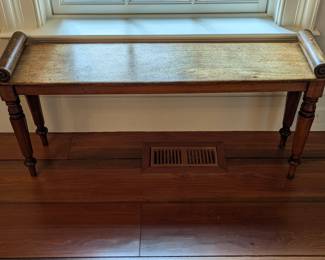 Lovely Edwardian rectangular wooden bench, w/cylindrical handles, on raised turned and tapered legs.