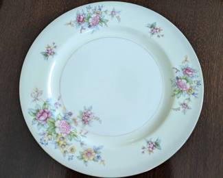 Vintage Japanese porcelain china, floral/ivory/cream dinner plate.