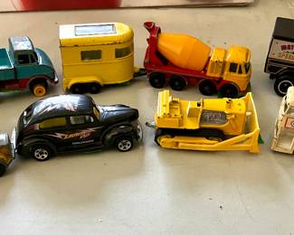 Vintage Hot Wheels, Matchbox, Tootsie toy cars