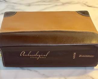 2005 Zondervan NIV Archaeological Study Bible