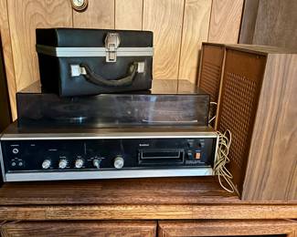 Vintage Bradford  Stereo Audio Entertainment System w/Speakers- AM/FM, 8-track, Turntable