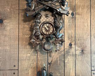 Beautiful vintage cuckoo clock